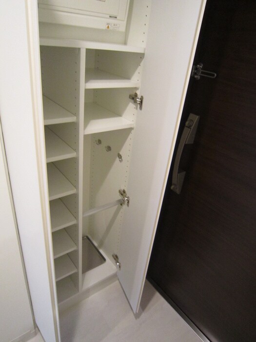 物件内観写真15　(靴箱)