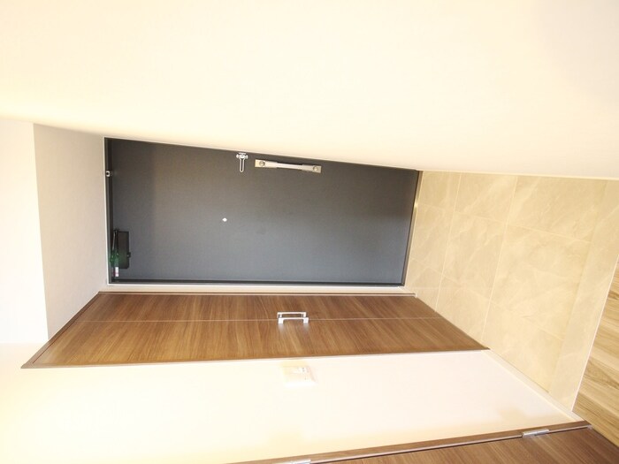 物件内観写真17　(玄関)