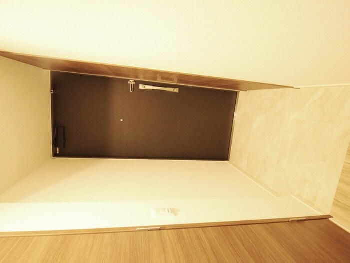 物件内観写真18　(玄関)