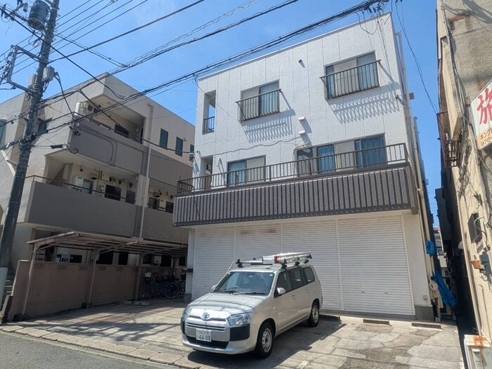 物件外観写真2　(駐車場)