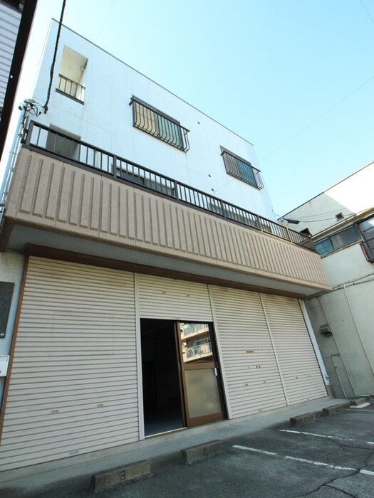 物件外観写真6　(駐車場)