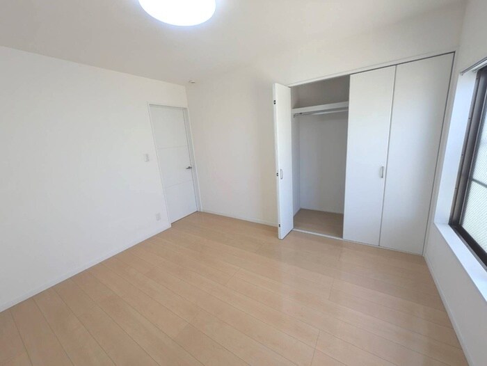 物件内観写真15　(収納)