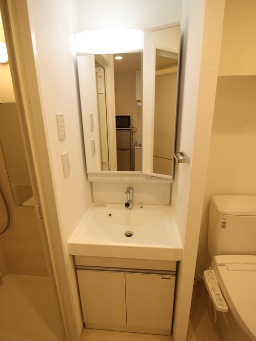 物件内観写真11　(洗面)