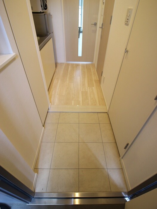 物件内観写真17　(玄関)