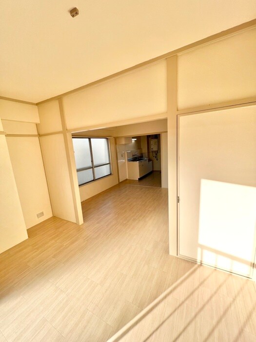 物件内観写真9　(居室)