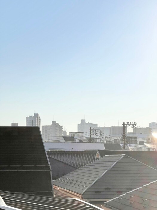 物件内観写真11　(室内からの展望)