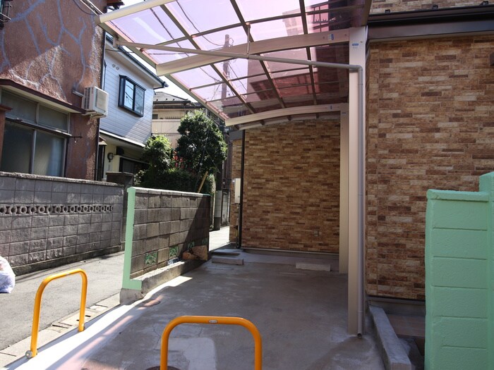 物件外観写真4　(駐車場)