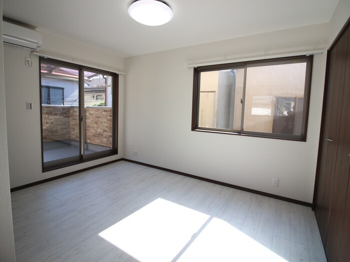 物件内観写真10　(居室)