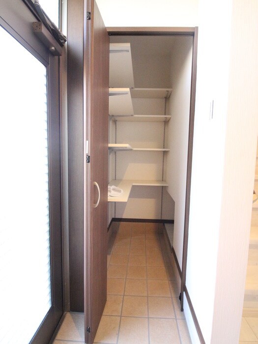 物件内観写真17　(靴箱)