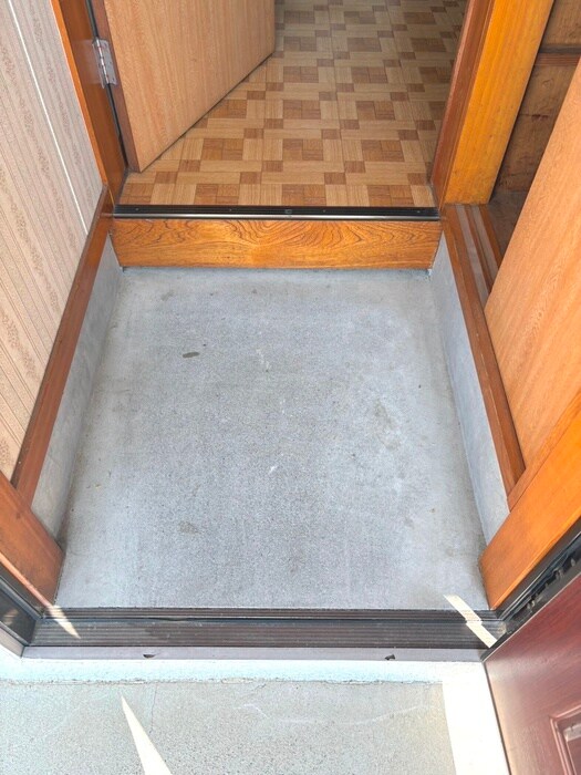 物件内観写真11　(玄関)