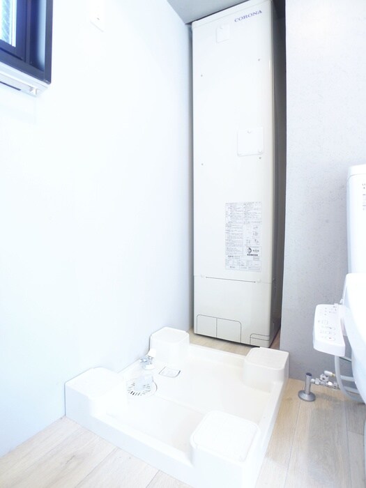 物件内観写真20　(洗濯機置場)