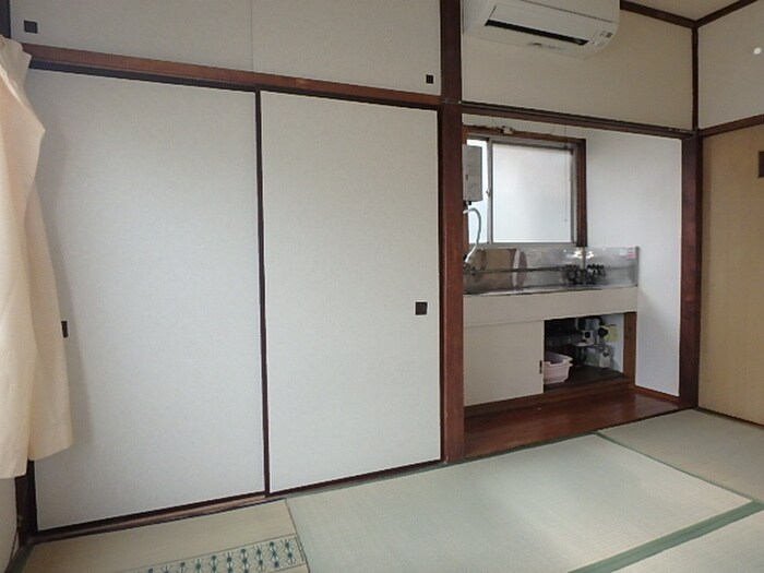 物件内観写真10　(居室)