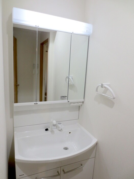 物件内観写真11　(洗面)