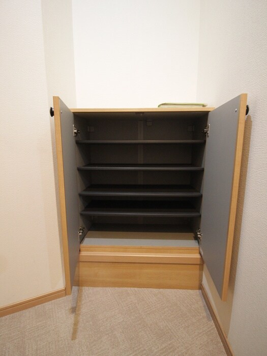 物件内観写真14　(靴箱)