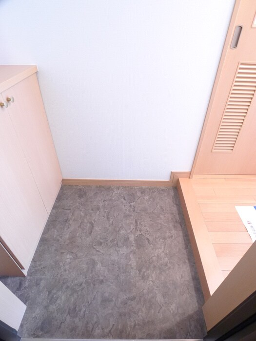 物件内観写真15　(玄関)