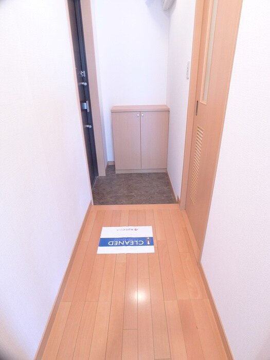 物件内観写真17　(廊下)