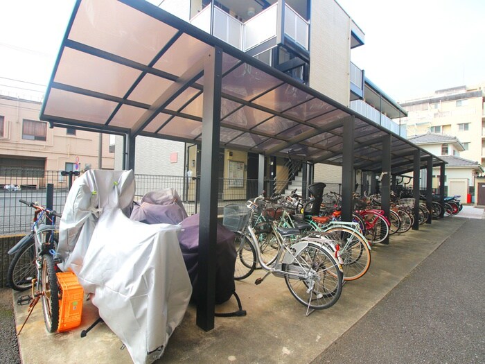 物件外観写真3　(駐輪場)