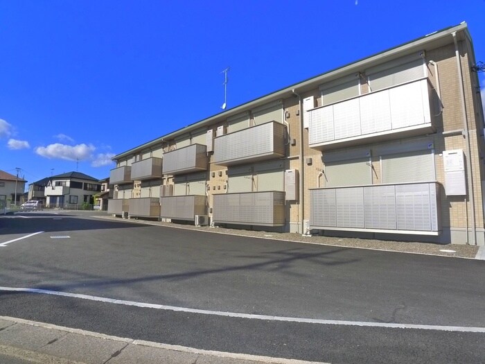 物件外観写真3　(駐車場)