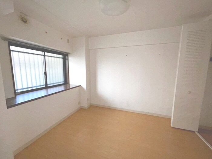 物件内観写真12　(居室)