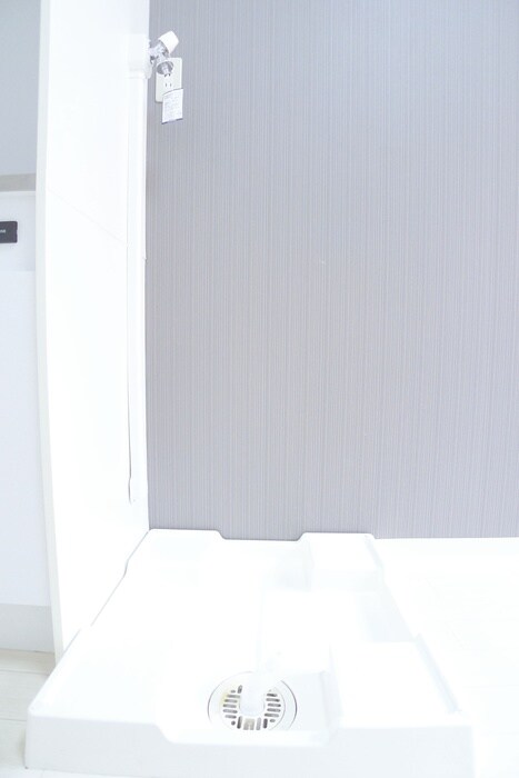 物件内観写真15　(洗濯機置場)