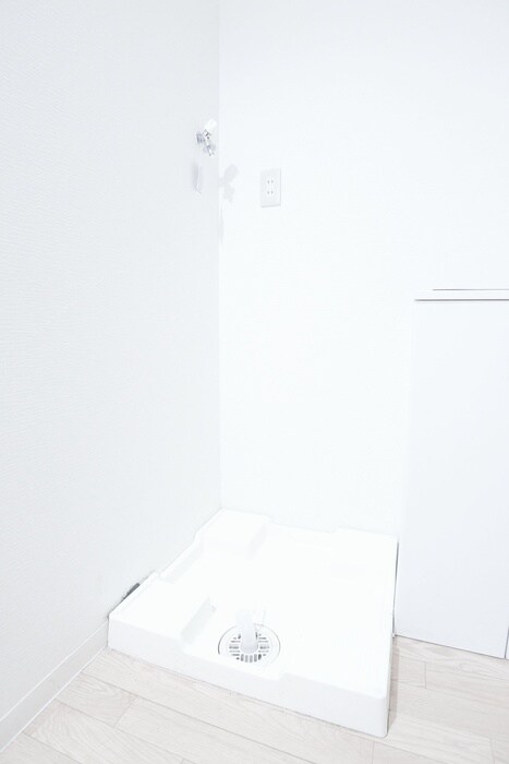 物件内観写真15　(洗濯機置場)