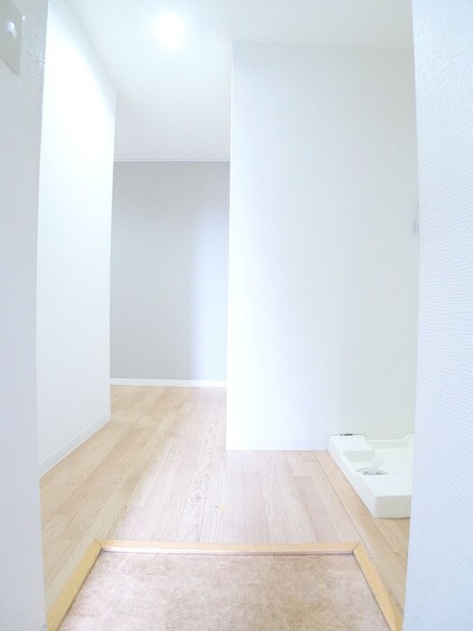 物件内観写真17　(玄関)