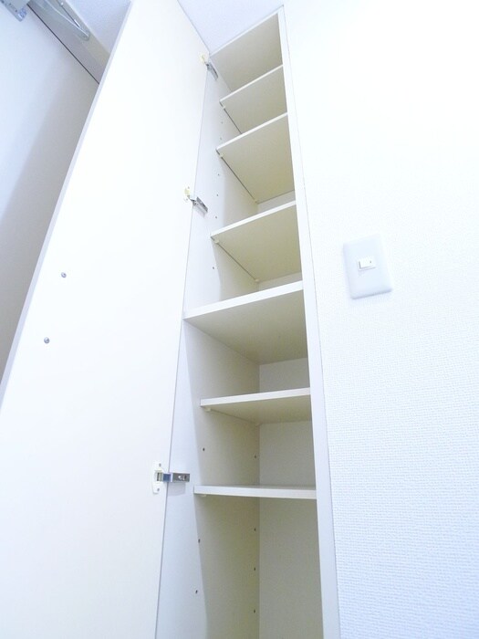 物件内観写真18　(靴箱)
