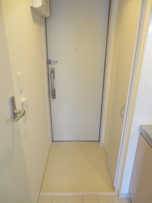 物件内観写真16　(廊下)