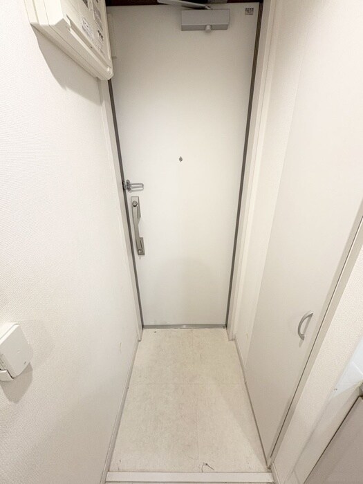 物件内観写真17　(玄関)