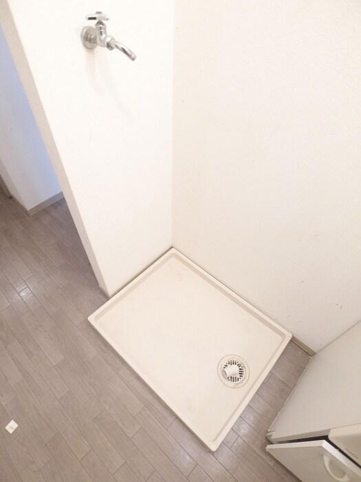 物件内観写真15　(洗濯機置場)