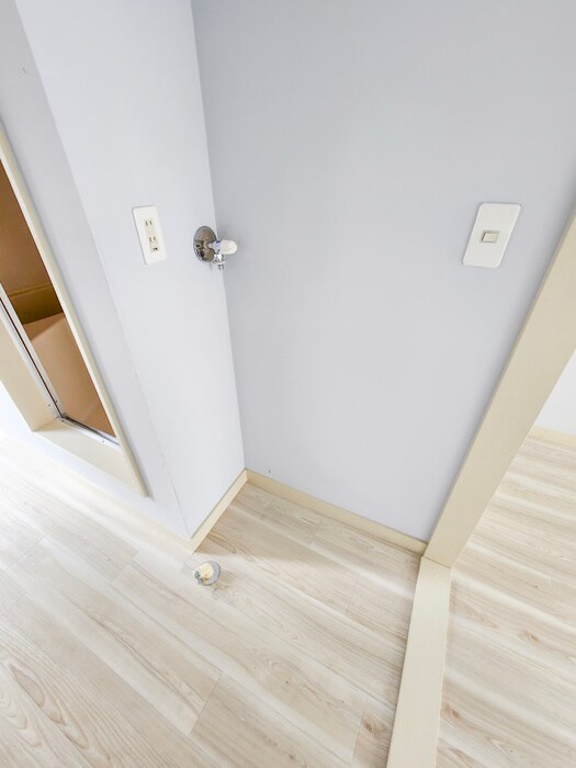 物件内観写真12　(洗濯機置場)