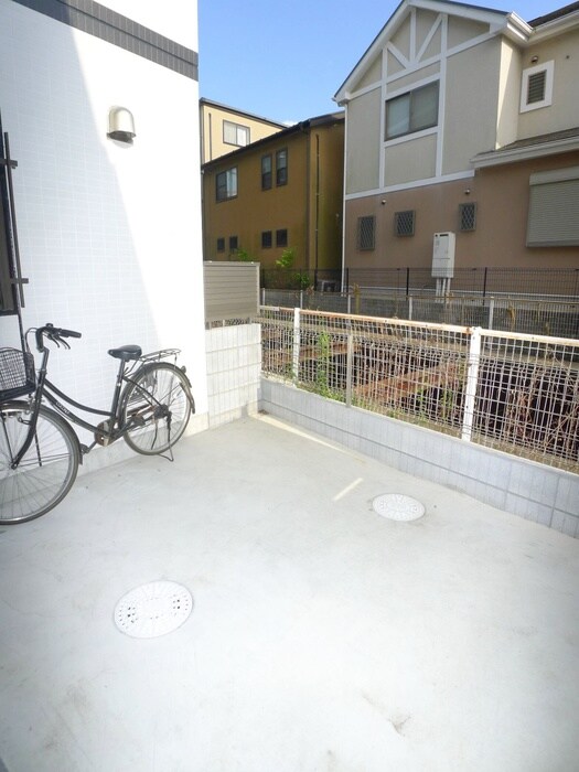 物件外観写真6　(駐輪場)