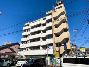 フラット竹の塚外観写真