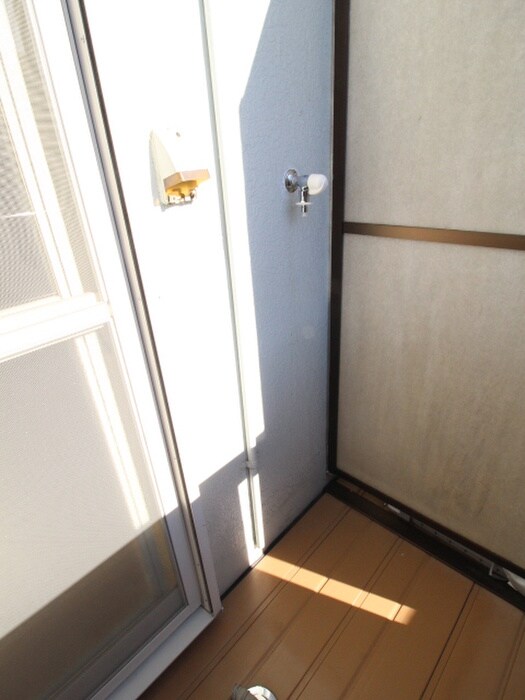 物件内観写真18　(洗濯機置場)