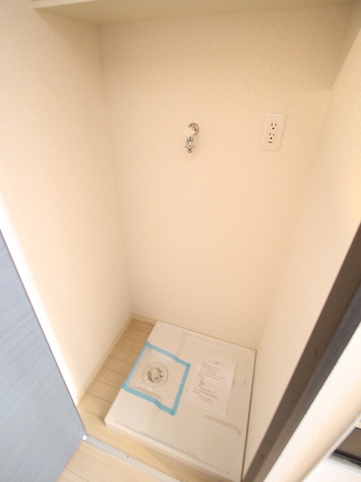 物件内観写真11　(洗濯機置場)