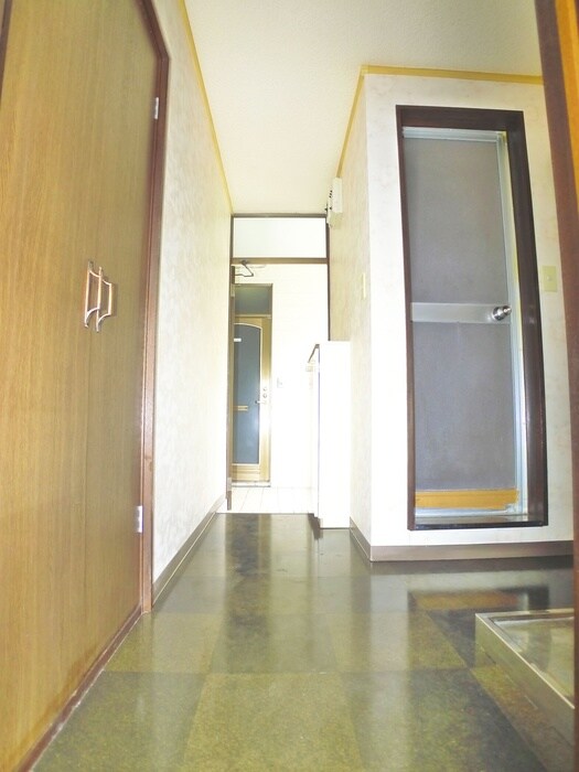 物件内観写真20　(廊下)