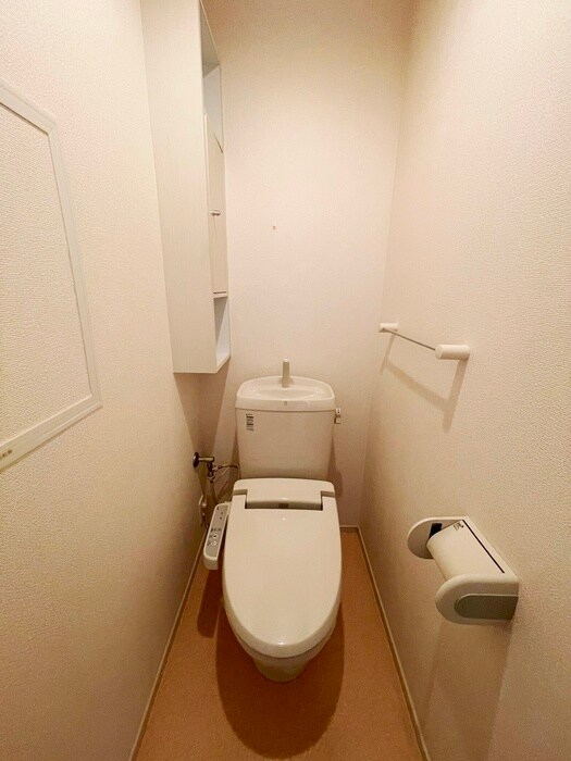 物件内観写真14　(トイレ)