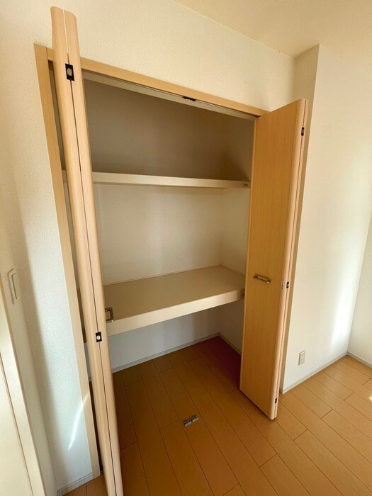 物件内観写真15　(収納)