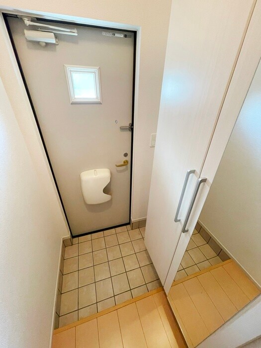 物件内観写真21　(玄関)