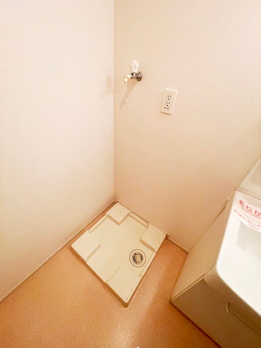 物件内観写真22　(洗濯機置場)