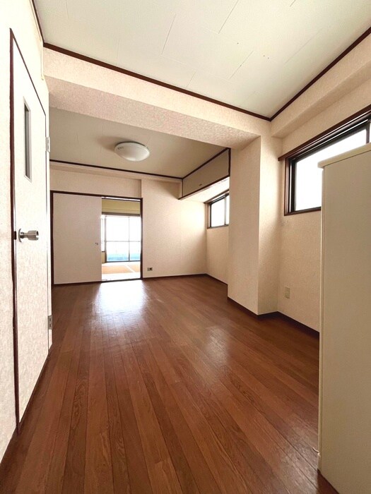 物件内観写真4　(居室)