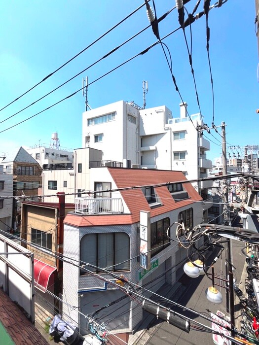 物件内観写真13　(室内からの展望)