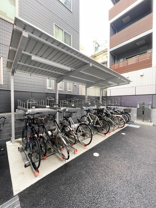 物件外観写真5　(駐輪場)