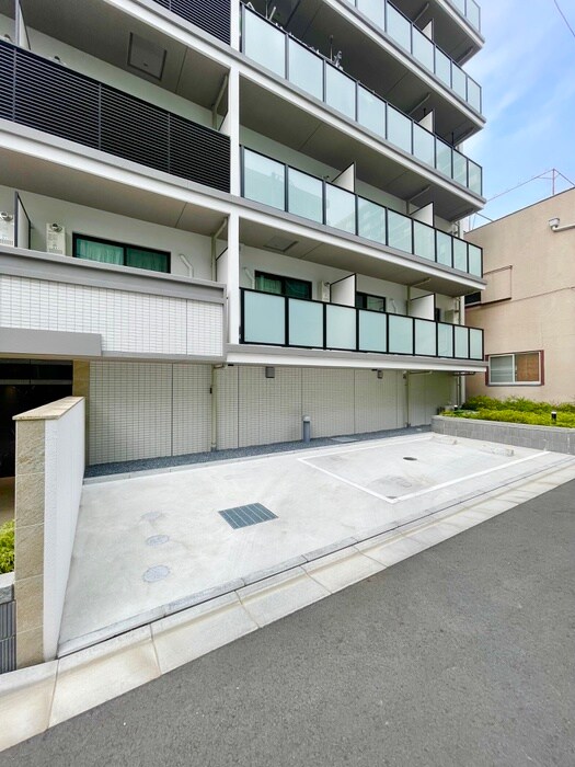 物件外観写真6　(駐車場)