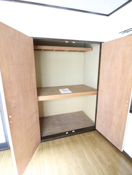 物件内観写真13　(収納)