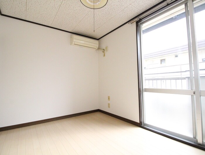 物件内観写真18　(居室)