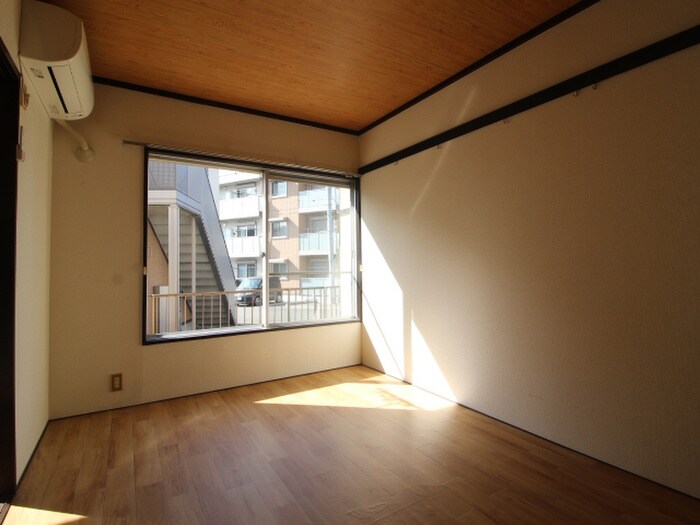 物件内観写真10　(居室)