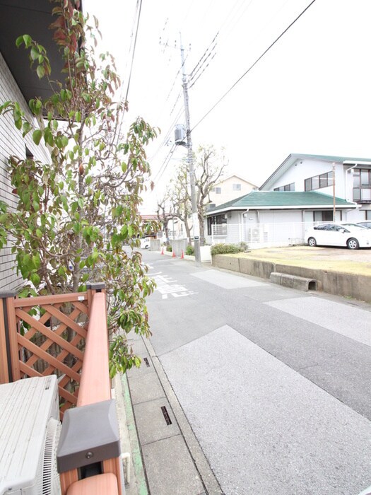 物件内観写真18　(室内からの展望)