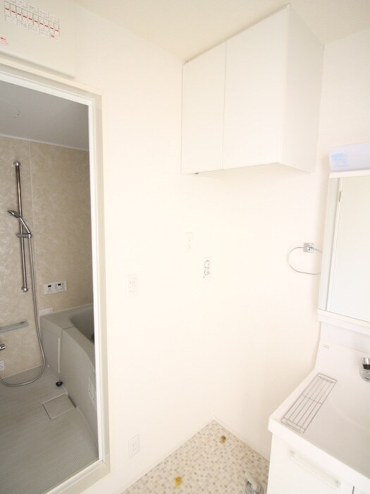 物件内観写真19　(洗濯機置場)