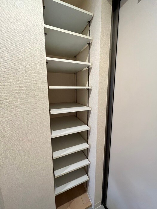 物件内観写真8　(靴箱)